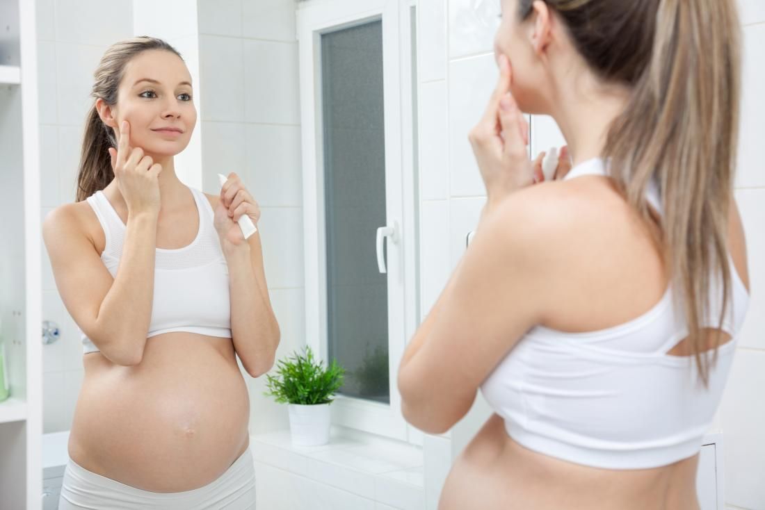 Làn da rạng rỡ và những thay đổi của nội tiết của mẹ trong tam cá nguyệt thứ hai